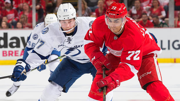 stanley-cup-playoffs-red-wings-beat-lightning-game-3.jpg